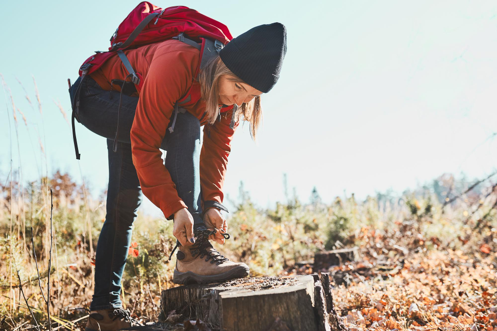 Women hiking safety rules